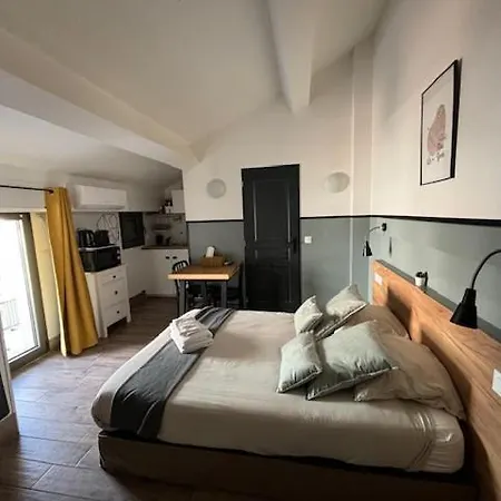 Casa Aparthotel 2*